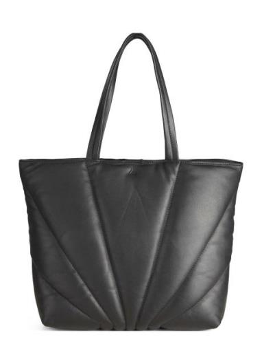 Jennambg Shopper,Sea Shell Puf Shopper Väska Black Markberg