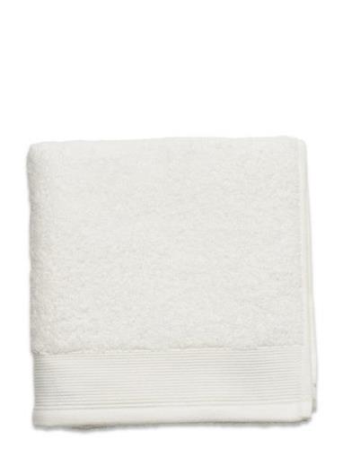 Humble Living Towel Home Textiles Bathroom Textiles Towels White Humbl...
