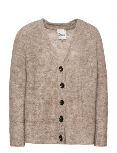 My Essential Wardrobe 04 The Knit Cardigan Beige