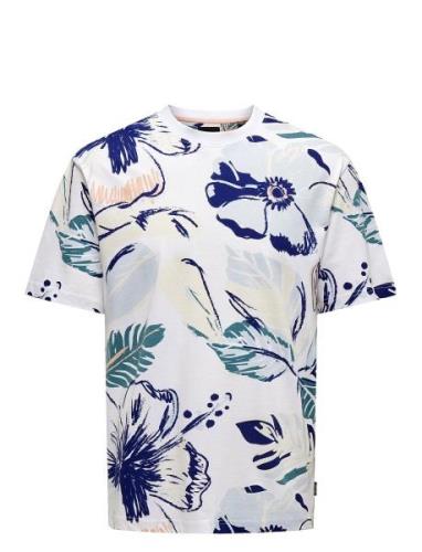 ONLY & SONS Onsarthuer Rlx Sage Leaf Aop Ss Tee Vit