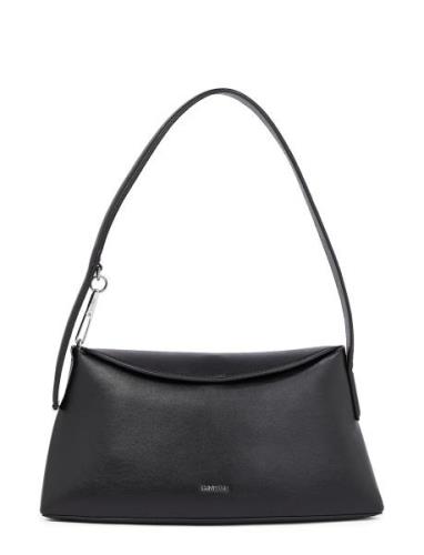 Calvin Klein Soft Sculpt Shoulder Bag Svart