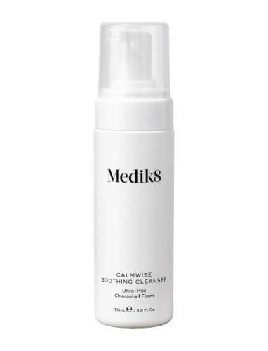 Medik8 Calmwise Soothing Cleanser Nude