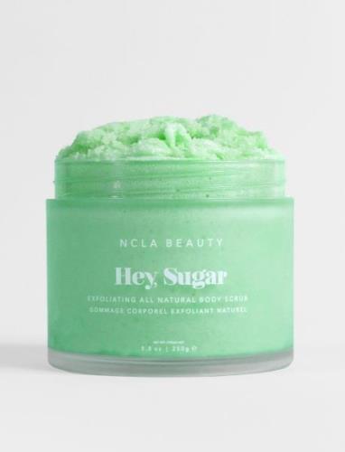 NCLA Beauty Hey, Sugar Kiwi Strawberry Body Scrub Grön